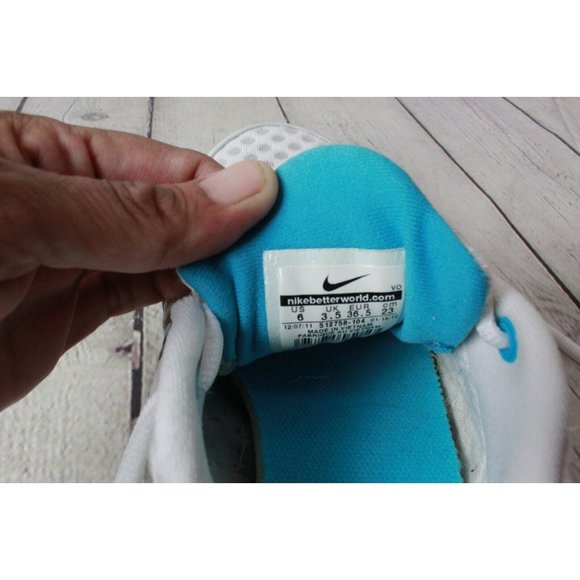 Nike White Leather Mesh Low Top Lace-up Sneakers Shoes Size 6 - Picture 8 of 9